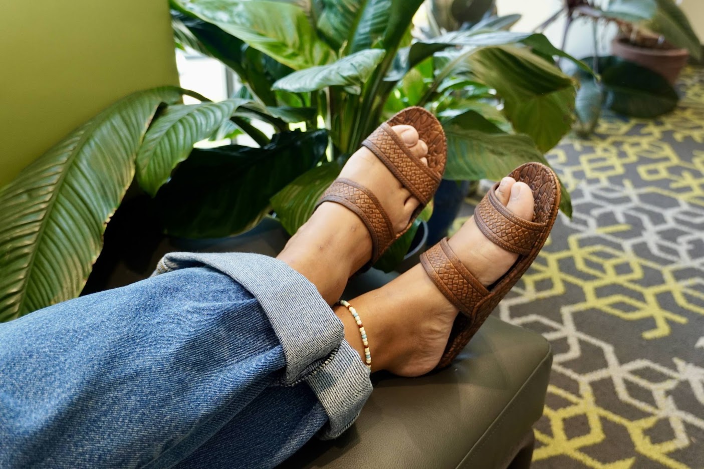 🌺 Kids & Women’s Classic Sandals 👡✨