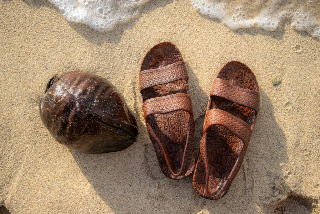 ✨J-Slips Hawaiian Adventure Hiking Sandals w/ Back Strap & Arch Support ✨