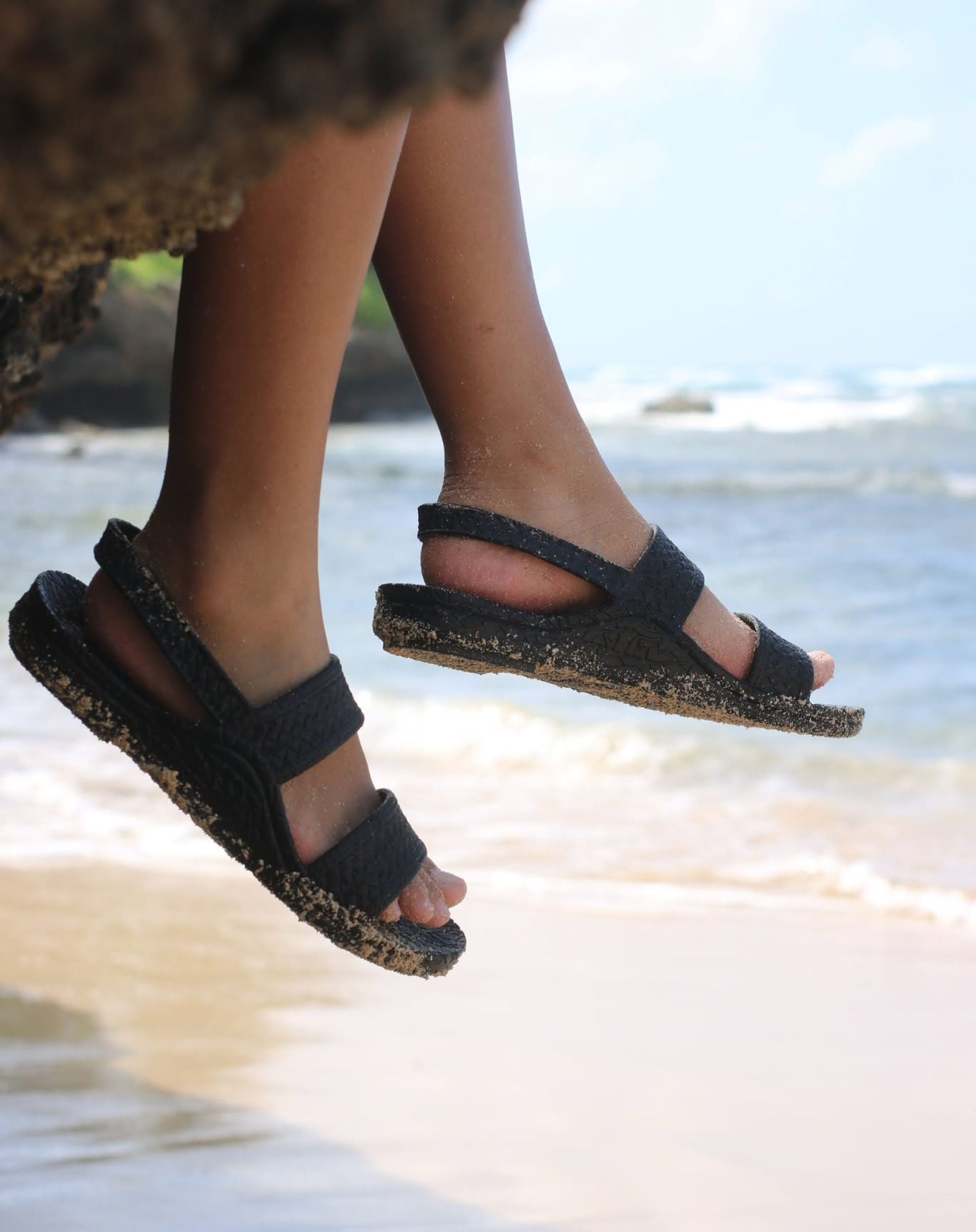 ✨J-Slips Hawaiian Adventure Hiking Sandals w/ Back Strap & Arch Support ✨